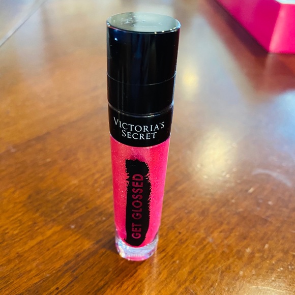 Victoria's Secret Other - Victoria’s Secret Get Glossed Lip Shine Mischief